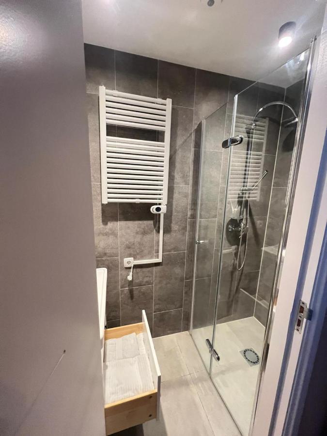 Rotterdam Inn Dış mekan fotoğraf