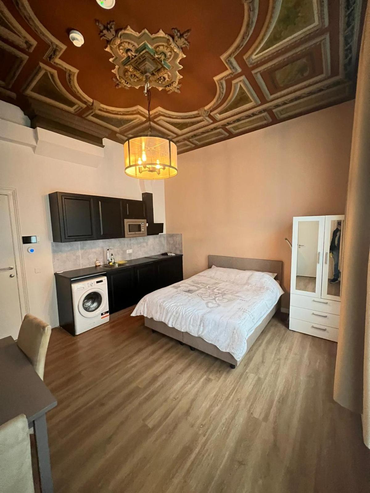 Rotterdam Inn Dış mekan fotoğraf