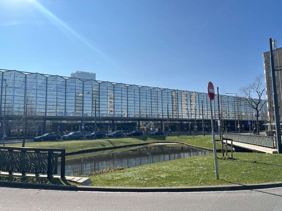 Rotterdam Inn Dış mekan fotoğraf